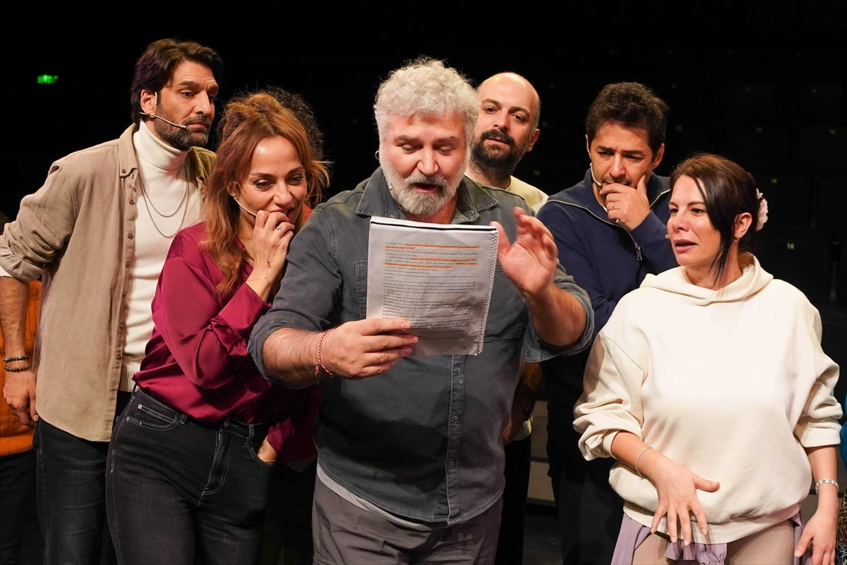 Haldun Taner'in başyapıtlarından "Sersem Kocanın Kurnaz Karısı" oyunu, 27 Mart'ta DasDas'ta...