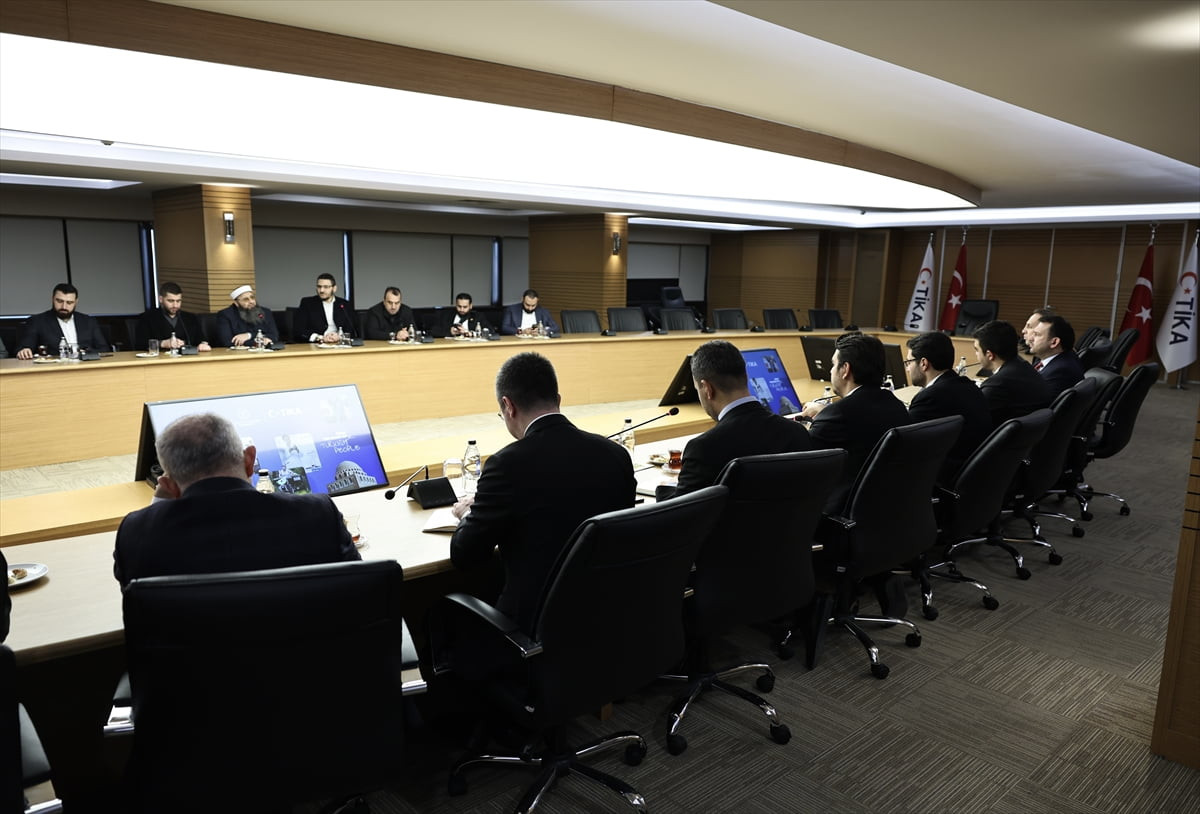 Halep Müftüsü İbrahim Şaşo ve beraberindeki heyet, Türk İşbirliği ve Koordinasyon Ajansı (TİKA)...