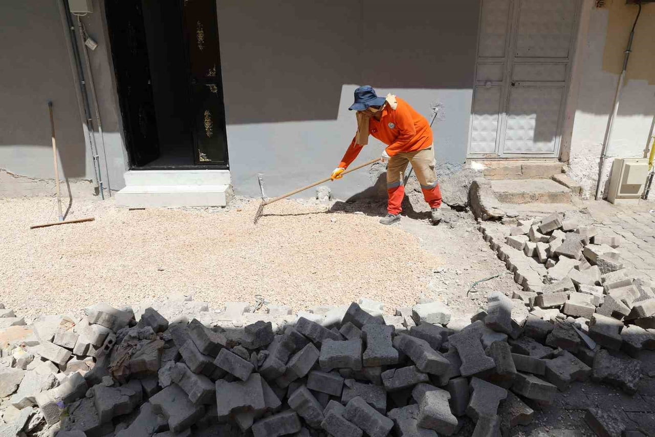 HALİLİYE’DE ÜST YAPI ÇALIŞMALARI SÜRÜYOR
