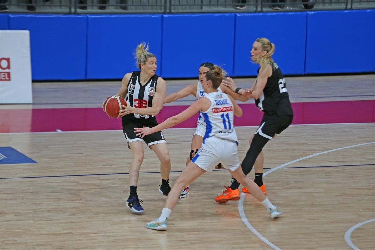 Halkbank Kadınlar Basketbol Süper Ligi'nde 22. haftasında Beşiktaş BOA ile Dardanel Çanakkale...