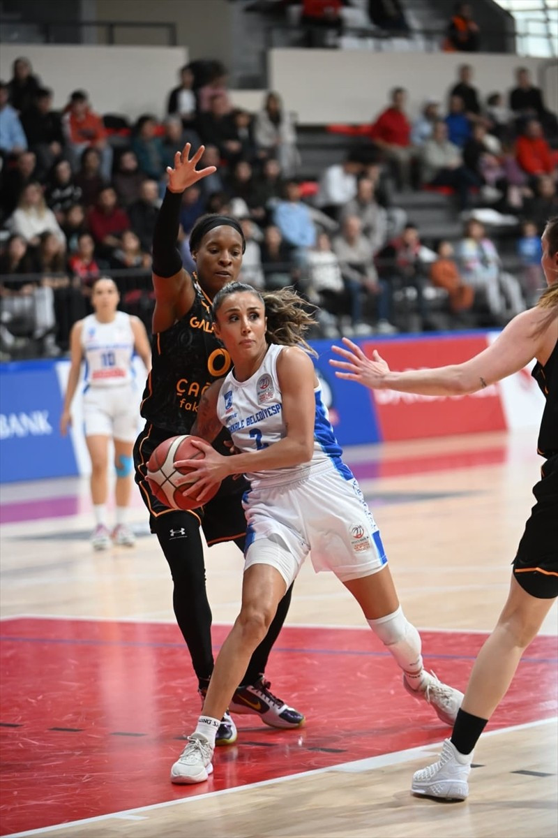 Halkbank Kadınlar Basketbol Süper Ligi'nin 10. haftasında Galatasaray Çağdaş Faktoring ile...