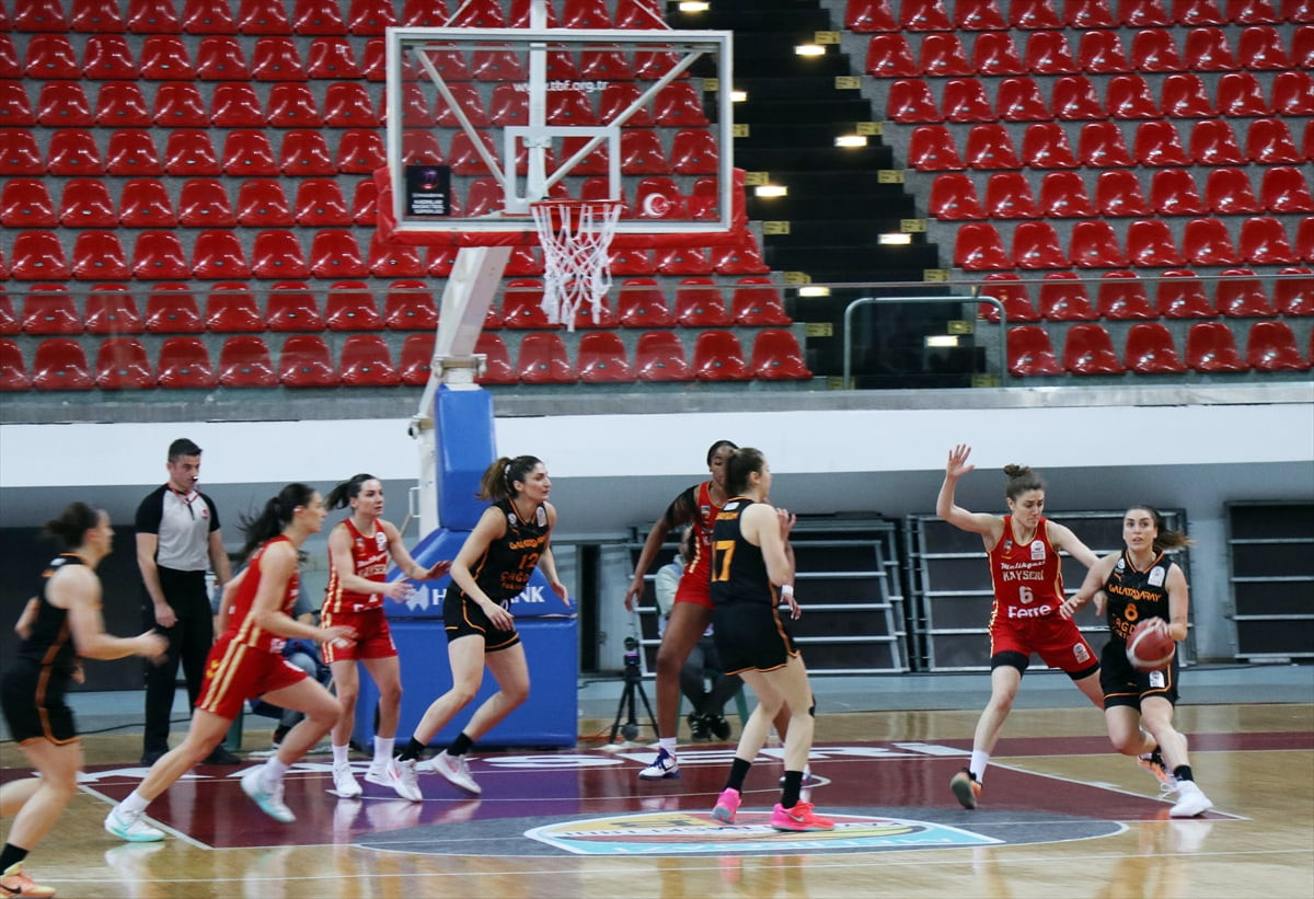Halkbank Kadınlar Basketbol Süper Ligi'nin 14. haftasında Galatasaray Çağdaş Faktoring...