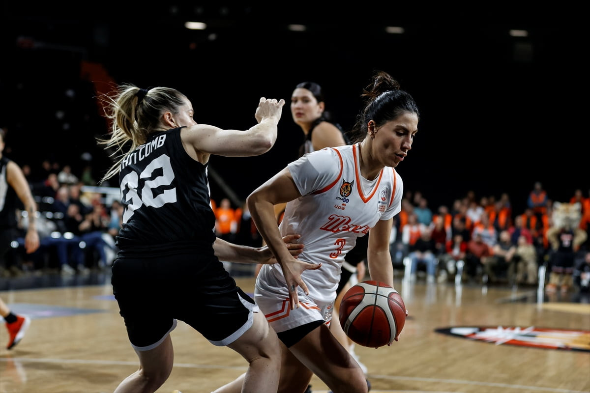 Halkbank Kadınlar Basketbol Süper Ligi'nin 16. haftasında ÇİMSA ÇBK Mersin ile Beşiktaş BOA...