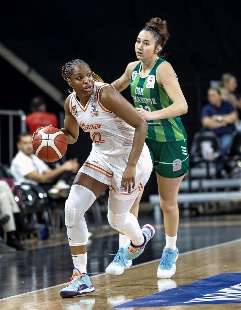 Halkbank Kadınlar Basketbol Süper Ligi'nin 7. haftasında ÇİMSA ÇBK Mersin ile OGM Ormanspor...