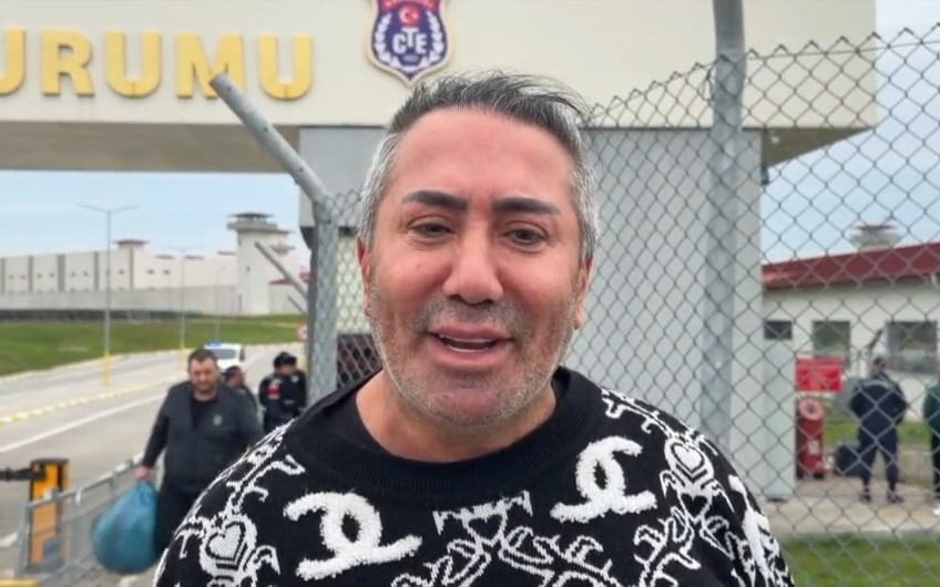 HALKI KİN VE DÜŞMANLIĞA ALENEN TAHRİK SUÇLAMASIYLA YARGILANAN SOSYAL MEDYA FENOMENİ MURAT ÖVÜÇ...