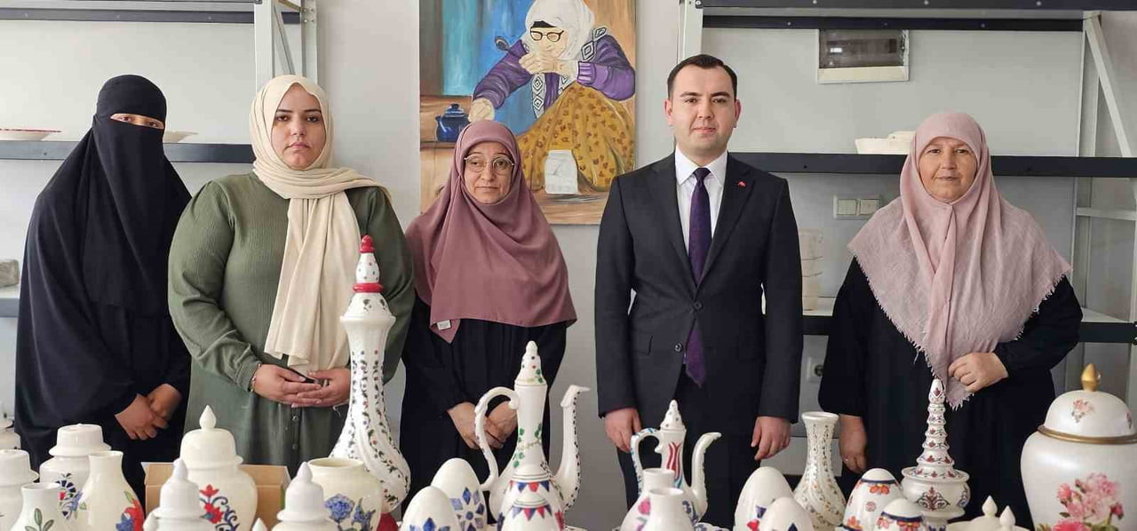 HASKÖY KAYMAKAMI İSMAİL GÜNEY, HASKÖY KADIN GİRİŞİMİ ÜRETİM VE İŞLETME KOOPERATİFİ'Nİ ZİYARET...