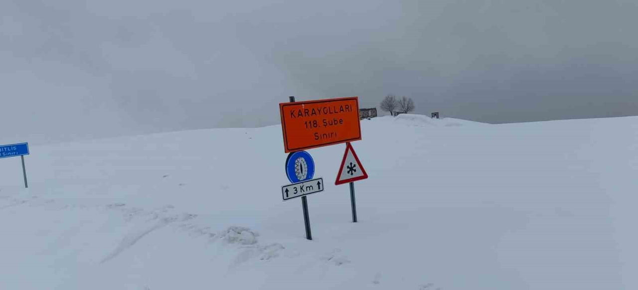 HASKÖY-MUTKİ YOLU TİPİ NEDENİYLE ULAŞIMA KAPATILDI