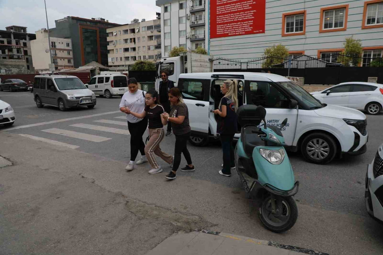 HATAY BÜYÜKŞEHİR BELEDİYESİ (HBB), LİSELERE GEÇİŞ SİSTEMİ (LGS) KAPSAMINDA SINAVA KATILAN ENGELLİ...