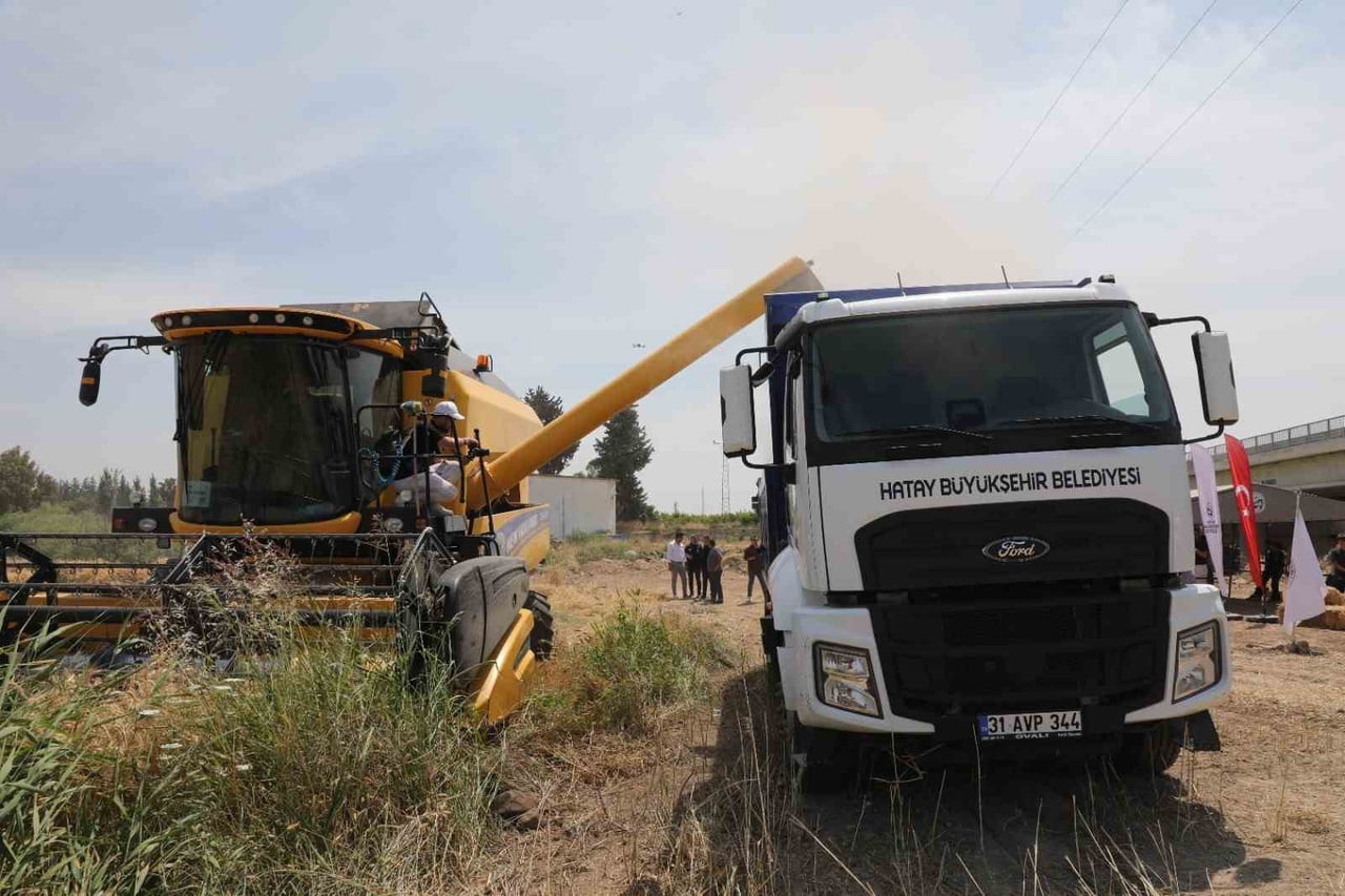 HATAY BÜYÜKŞEHİR BELEDİYESİ (HBB), TARIMSAL ÜRETİMİ TEŞVİK EDEN VE GENÇLERİ ÜRETİM SÜREÇLERİNE...