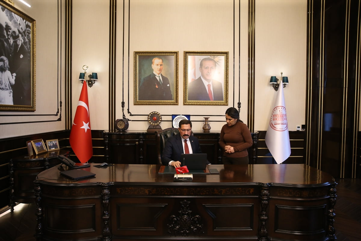 Hatay Valisi Mustafa Masatlı, Anadolu Ajansının (AA) gözünden 2025'e damga vuran olaylara ait...