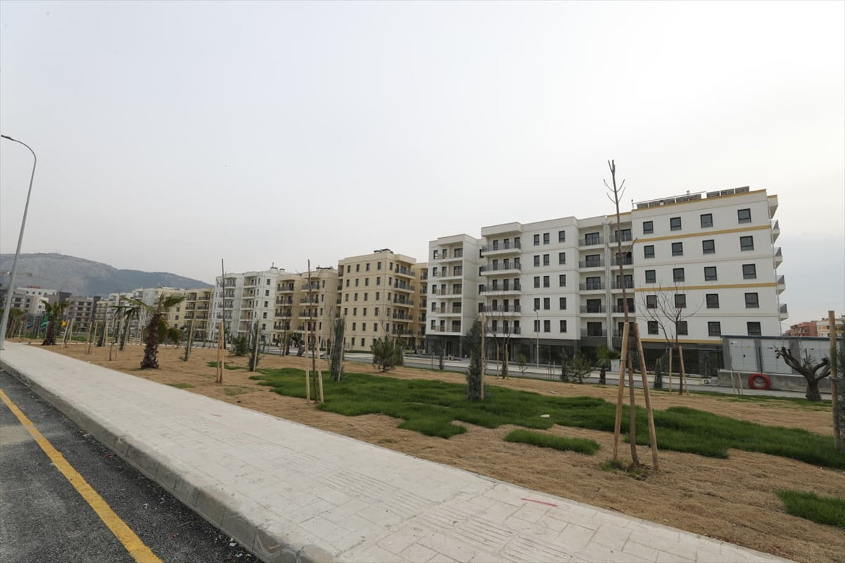 Hatay Valisi Mustafa Masatlı, merkez Antakya ilçesinde yerinde kentsel dönüşüm projesi uygulanan...