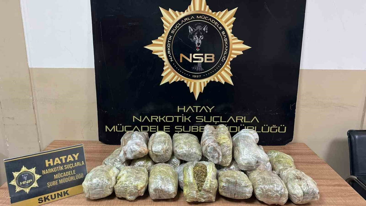 HATAY'DA 8 KİLO 900 GRAM ESRAR YAKALANDI: 4 TUTUKLAMA