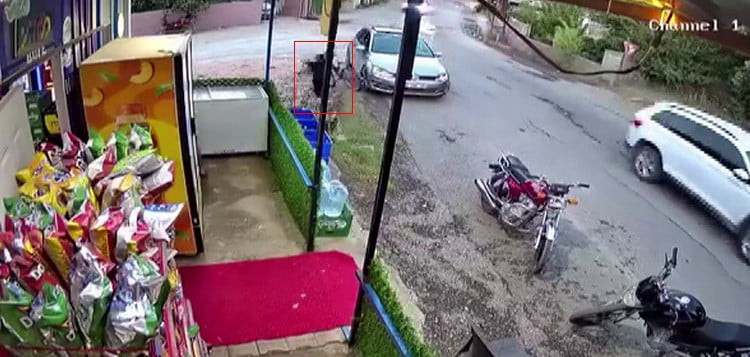 HATAY'DA MARKETTEN ALIŞVERİŞ YAPTIKTAN SONRA EVİNE GİDEN ÇOCUĞUN 3 METRELİK KUYUYA DÜŞTÜĞÜ ANLAR...