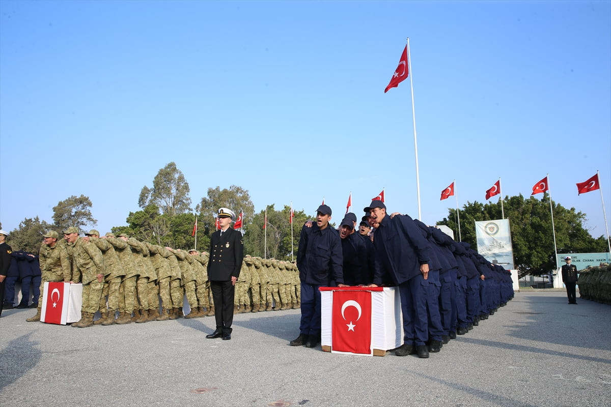 Hatay'daki İskenderun Deniz Er Eğitim Alay Komutanlığı'nda temel eğitimlerini tamamlayan 1279...