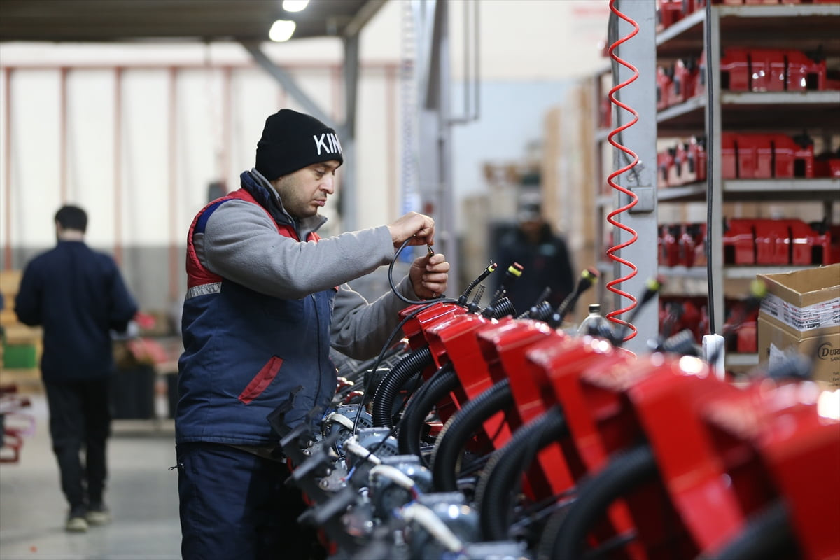 Hatay'ın Dörtyol ilçesinde endüstriyel temizlik makineleri imalatı alanında faaliyet gösteren...