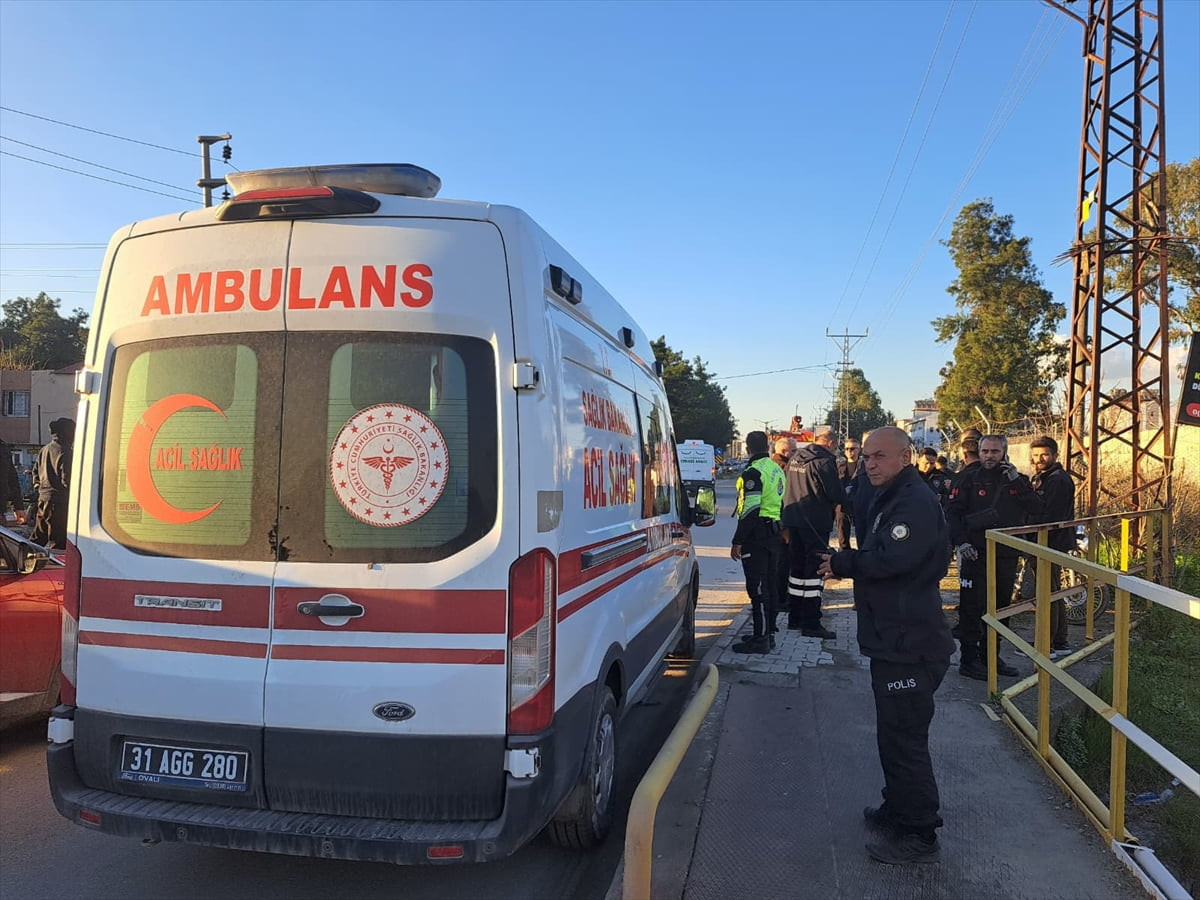 Hatay'ın Dörtyol ilçesinde Özerli Çayı'na düştüğü öne sürülen 10 yaşındaki çocuğun cesedine...