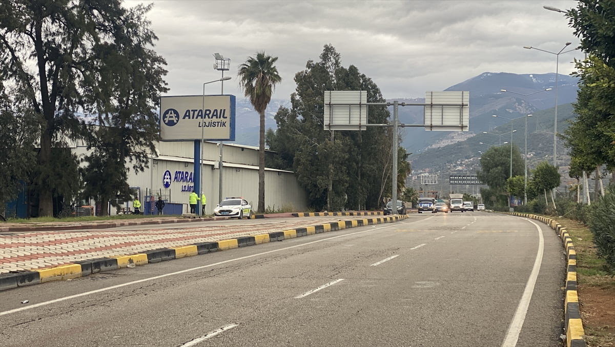 Hatay'ın İskenderun ilçesinde, cipin çarptığı kişi yaşamını yitirdi.
