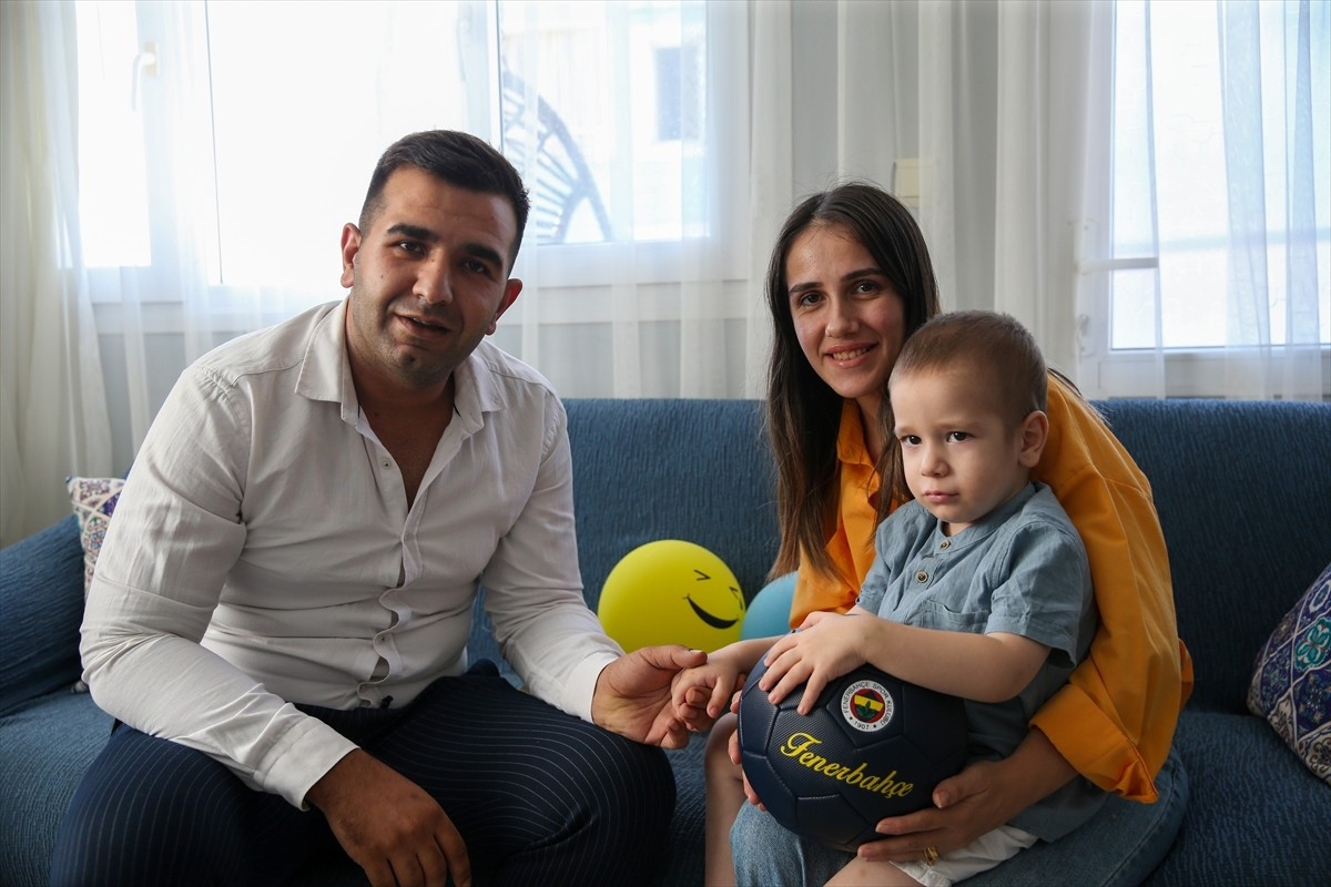 Hatay'ın İskenderun ilçesinde itfaiye eri olarak görev yapan Oğulcan Oğuz (27), oğlu Tamer'in oyun...