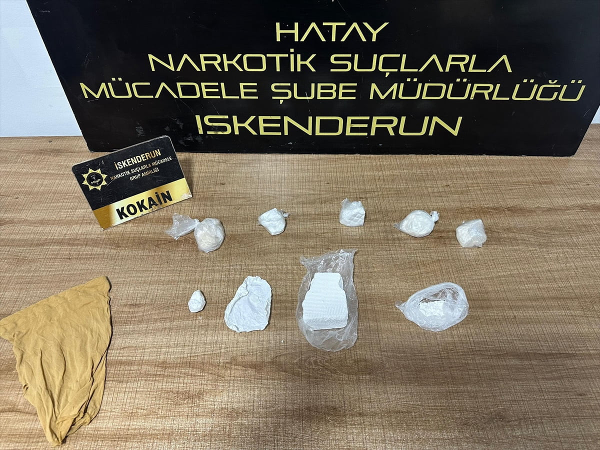 Hatay'ın İskenderun ilçesinde uyuşturucu operasyonunda 4 zanlı tutuklandı. Yapılan aramalarda 512...