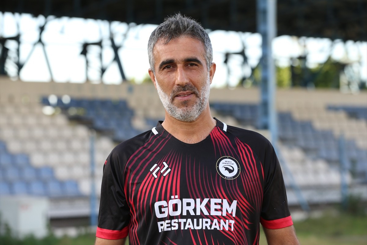 Hatay'ın Payas ilçesinde amatör lig ekibinde forma giyen 42 yaşındaki Hayrettin Aykut ile 16...