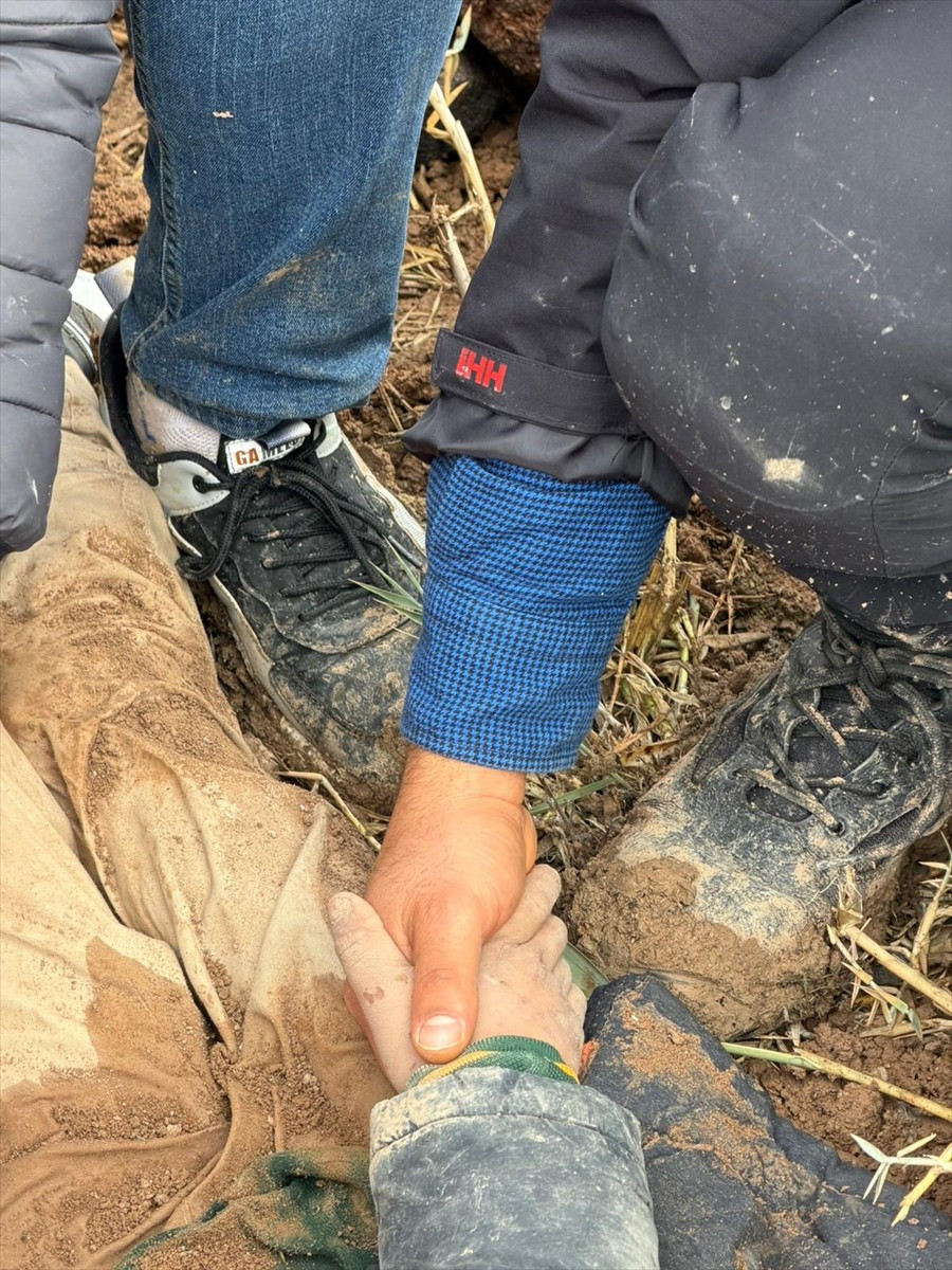 Hatay'ın Reyhanlı ilçesinde kayıp olarak aranan Suriye uyruklu 10 yaşındaki çocuk, vücudunun bir...