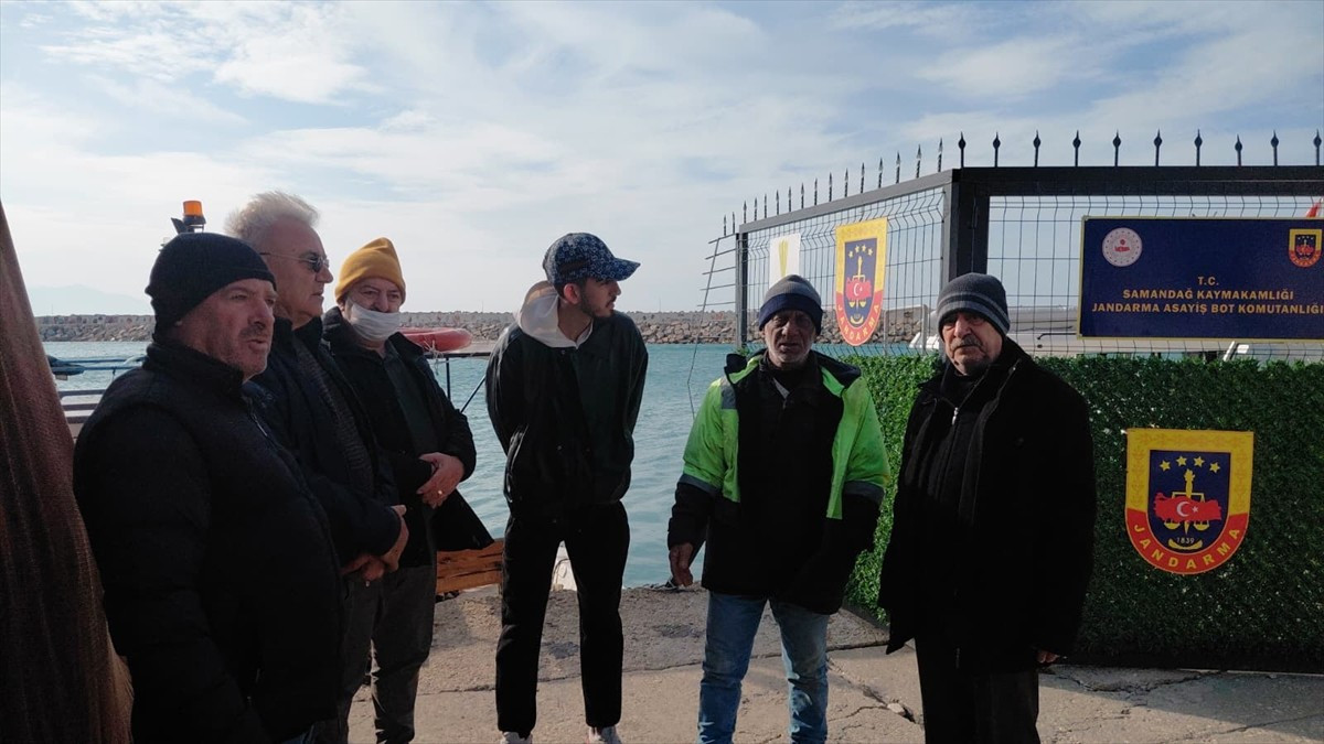 Hatay'ın Samandağ ilçesinde tekneyle açıldığı denizde kaybolan balıkçıyı arama çalışmaları devam...