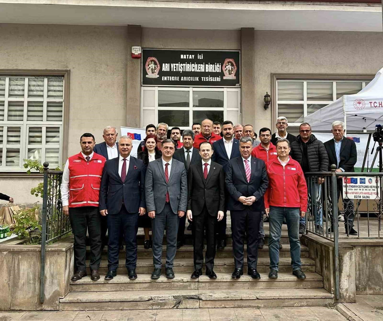 HATAY’DA INSURE PROJESİ KAPSAMINDA ARI YETİŞTİRİCİLERİNE YÖNELİK MALZEME DAĞITIM TÖRENİ...