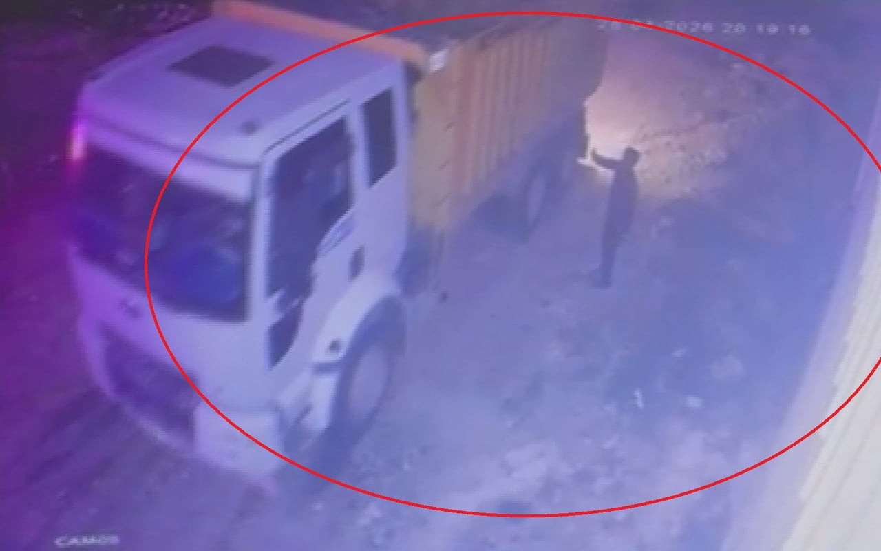 HATAY’DA MOBİLYACILIK YAPAN ESNAF MEHMET TAHİR BOZOĞLAN’A AİT BOŞ ARAZİYE, GECE SAATLERİNDE...