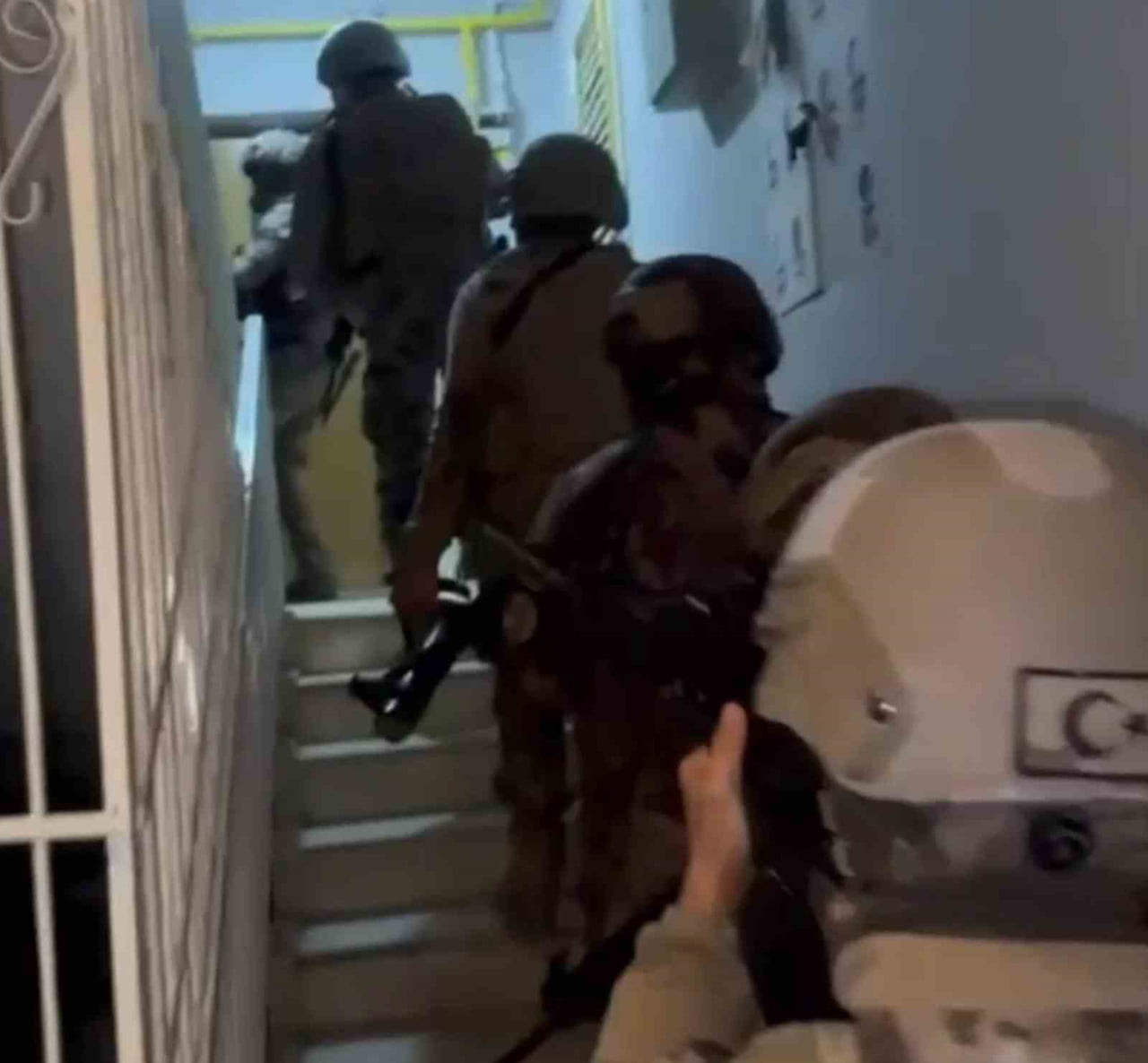 HATAY’DA POLİS EKİPLERİ TARAFINDAN GERÇEKLEŞTİRİLEN OPERASYONDA YAKALANAN 4 DEAŞ TERÖR ÖRGÜTÜ...