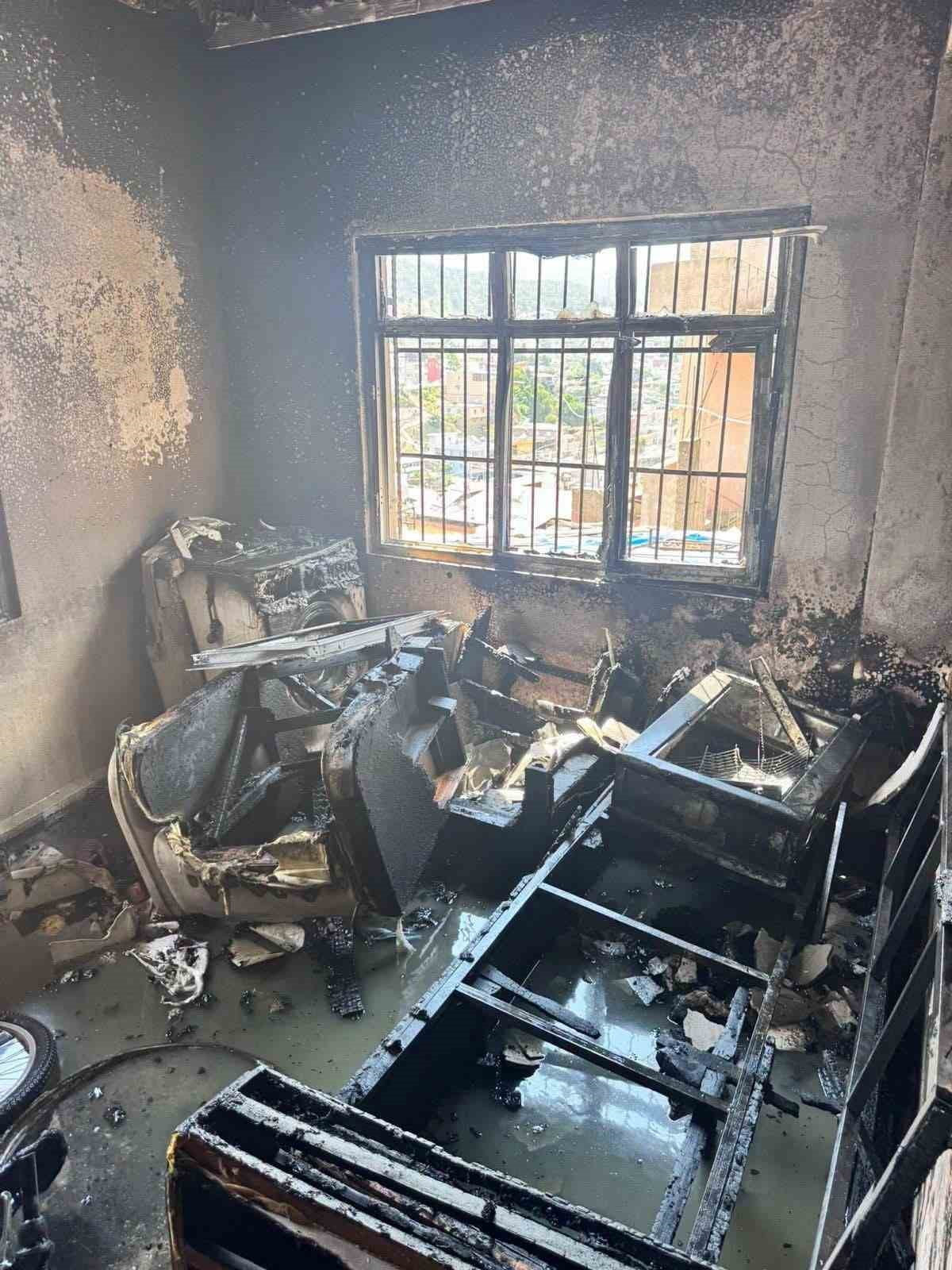 HATAY’IN BELEN İLÇESİNDE MÜSTAKİL EVDE ÇIKAN YANGIN KISA SÜREDE KONTROL ALTINA ALINDI.
