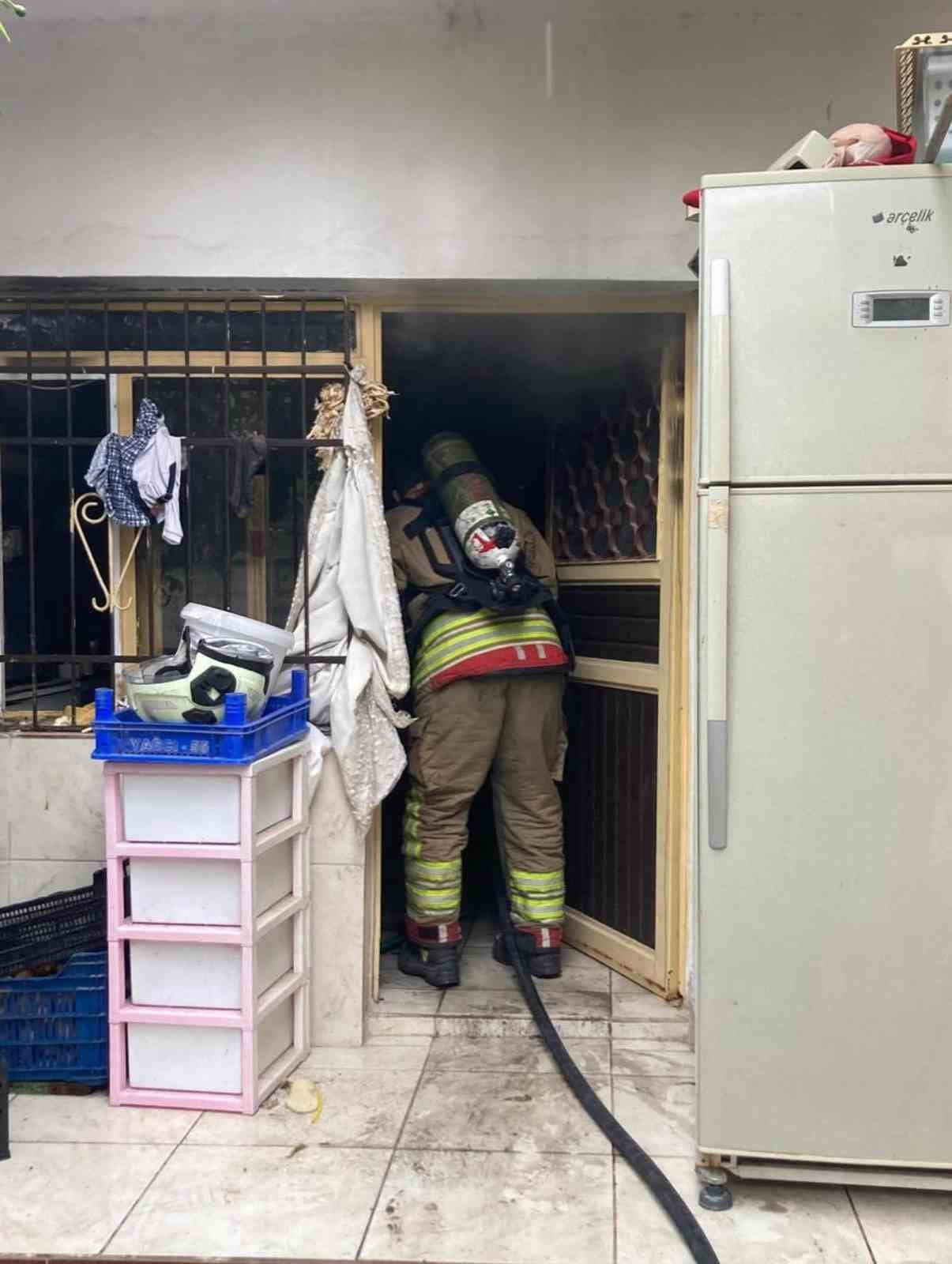 HATAY’IN DÖRTYOL İLÇESİNDE ÇIKAN EV YANGINI KISA SÜREDE KONTROL ALTINA ALINDI