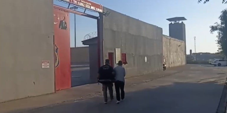 HATAY’IN ERZİN İLÇESİNDE BASİT YARALAMA SUÇLARINDAN 4 AY 15 GÜN VE 2 YIL KESİNLEŞMİŞ HAPİS...