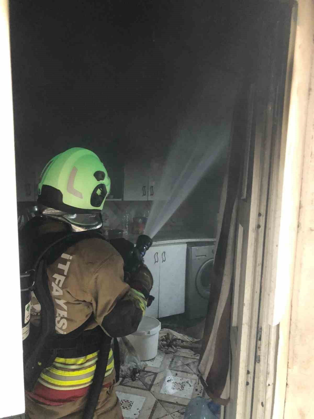 HATAY’IN İSKENDERUN İLÇESİNDE ÇIKAN EV YANGINI KISA SÜREDE KONTROL ALTINA ALINDI.