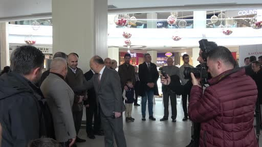 Hattat Emrullah Demirkaya'nın eserlerinin 34 yıl sonra ilk kez bir araya geldiği sergiye yoğun...