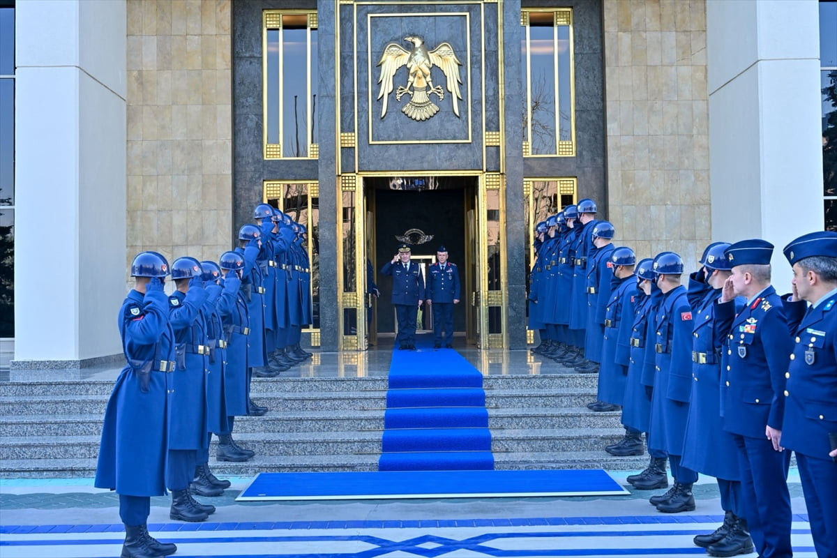 Hava Kuvvetleri Komutanı Orgeneral Ziya Cemal Kadıoğlu, Arnavutluk Hava Kuvvetleri Komutanı...