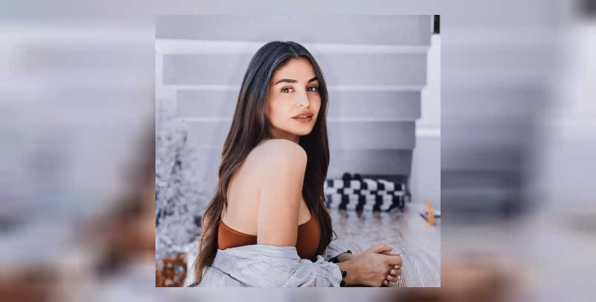 Hazal Çağlar tekne pozları