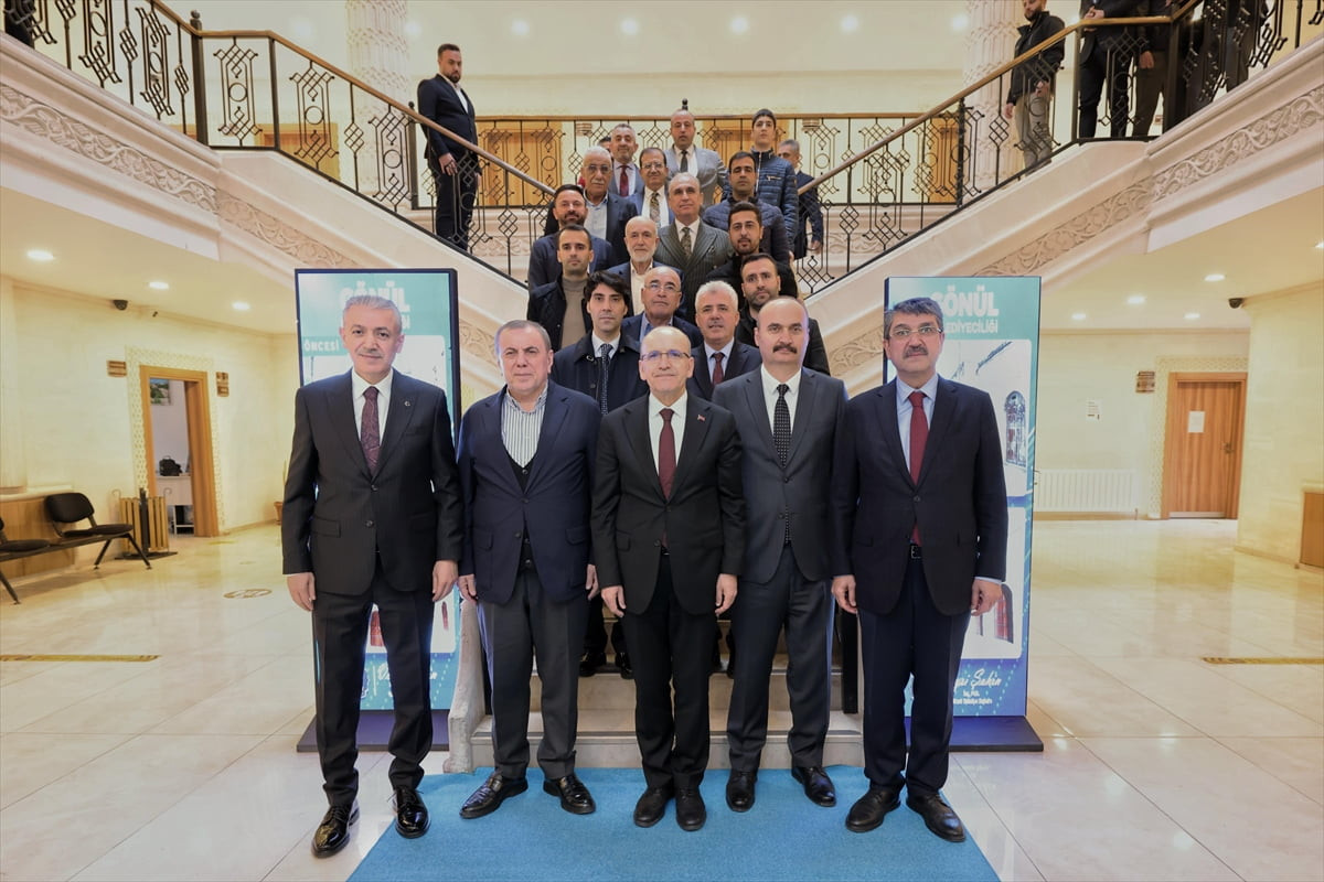 Hazine ve Maliye Bakanı Mehmet Şimşek, Mardin'de beraberinde Mardin Valisi Tuncay Akkoyun, Batman...