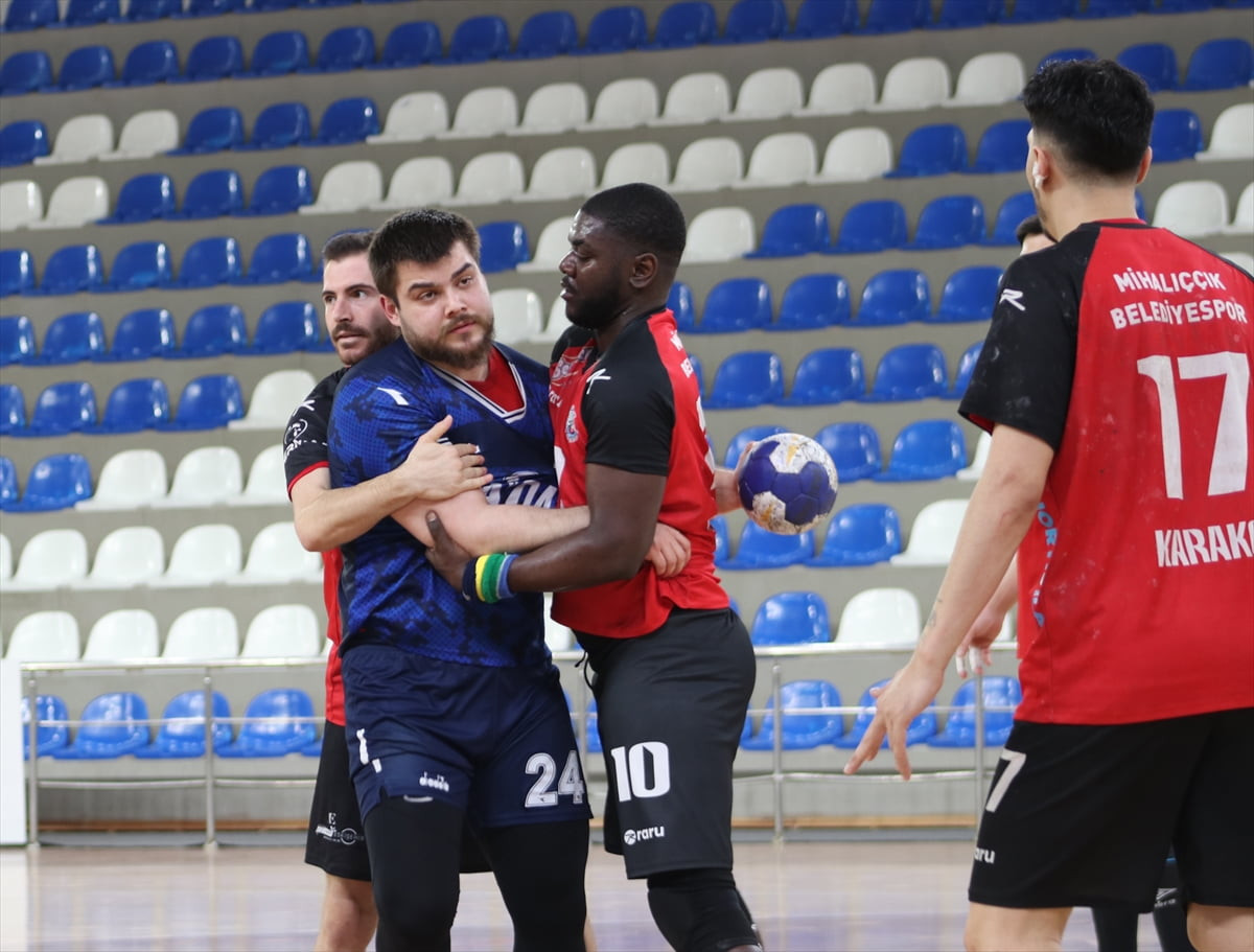 Hentbol Ardventure Erkekler Süper Lig'in 25. haftasında, Rize Belediyespor ile Mihalıççık...