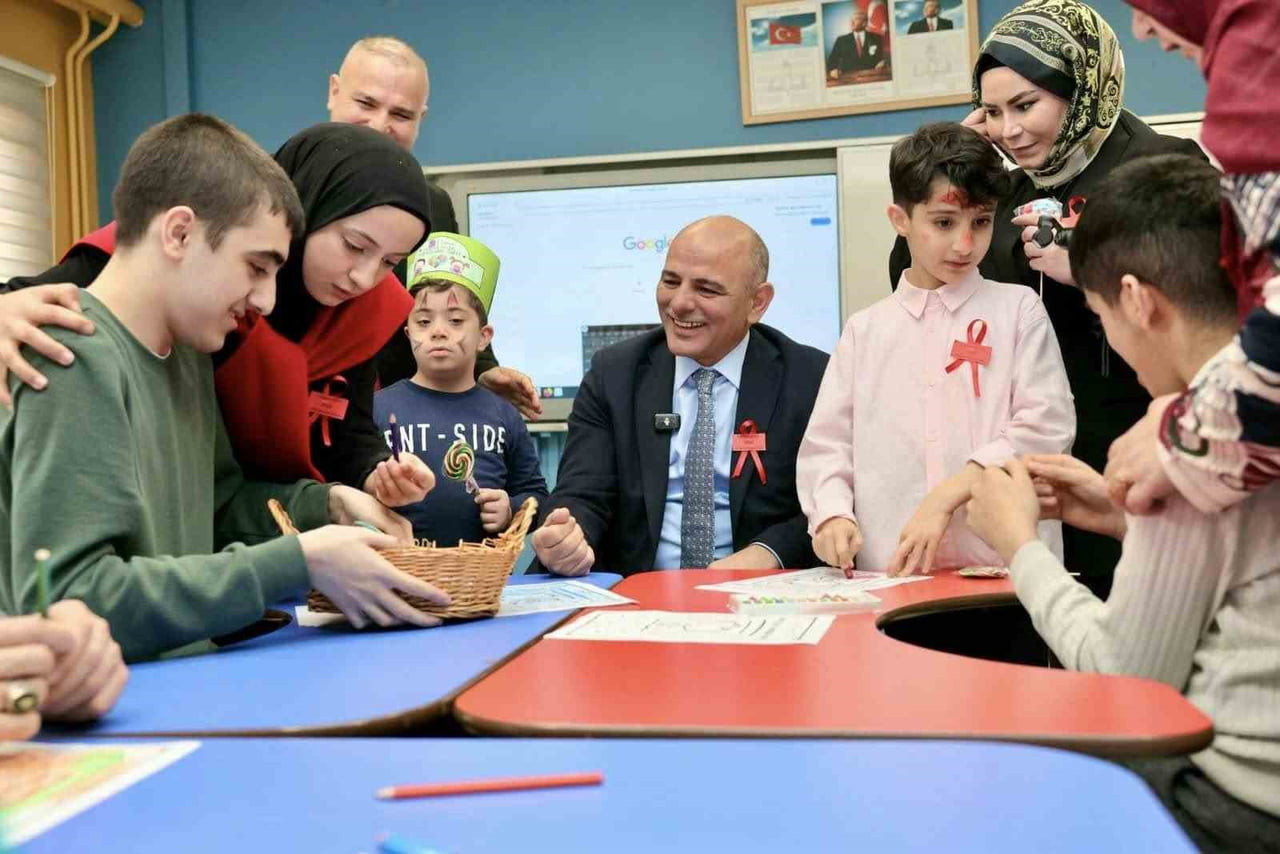 HEREKE ÖZEL EĞİTİM UYGULAMA OKULU'NU ZİYARET EDEN KÖRFEZ BELEDİYE ŞENER SÖĞÜT, "ÖZEL...