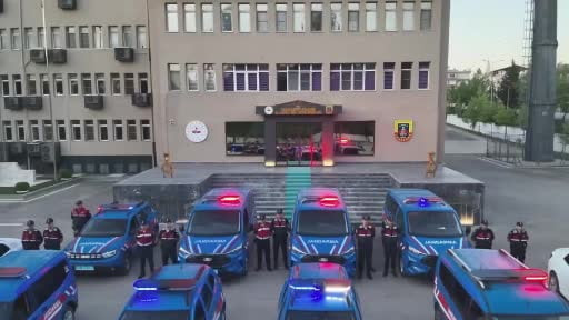 Hesaplarında 2 milyar 300 milyon lira para hareketliliği olduğu tespit edilen 73 şüpheli...