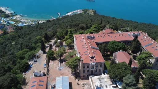 Heybeliada Ruhban Okulu eylülde açılıyor: Patrik Bartholomeos'tan Atina'da açıklama