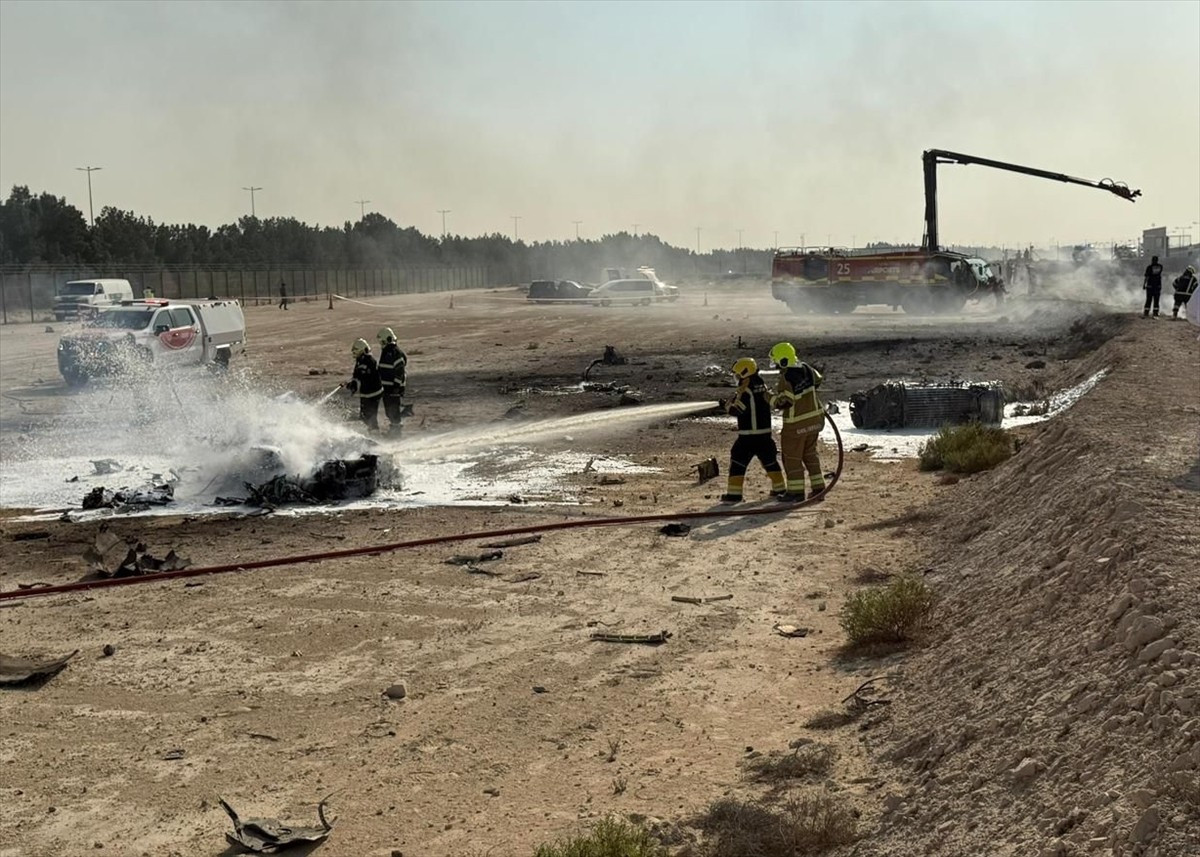 Hindistan'a ait "HAL Tejas" tipi savaş uçağı, Birleşik Arap Emirlikleri'nde düzenlenen Dubai...