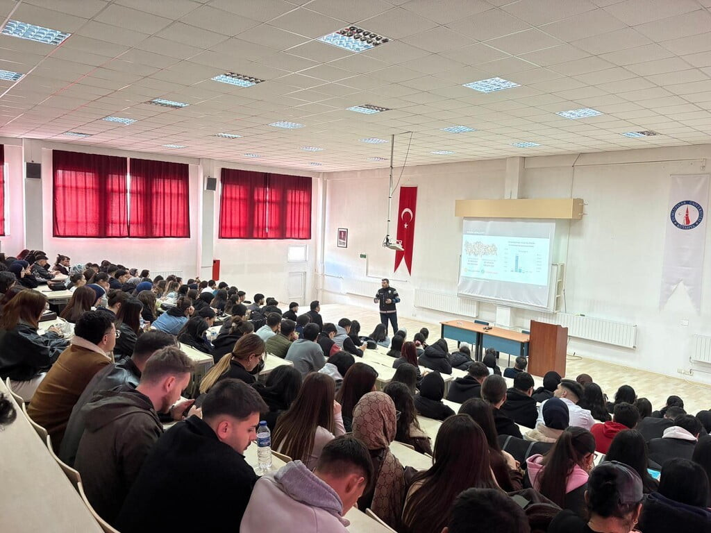 HİSARCIK MYO’DA "NARKO GENÇLİK" EĞİTİMİ GERÇEKLEŞTİRİLDİ