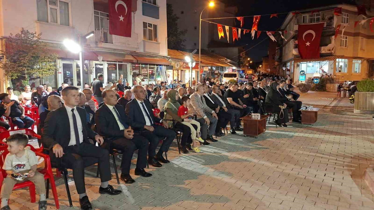 HİSARCIK'TA 15 TEMMUZ DEMOKRASİ VE MİLLİ BİRLİK GÜNÜ PROGRAMI DÜZENLENDİ