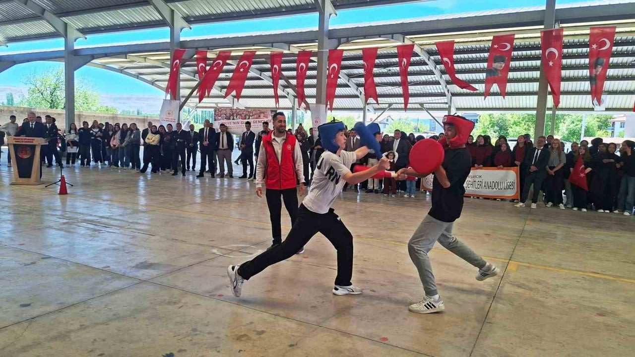 HİSARCIK’TA GELENEKSEL MATRAK OYUNU BÜYÜK İLGİ GÖRDÜ