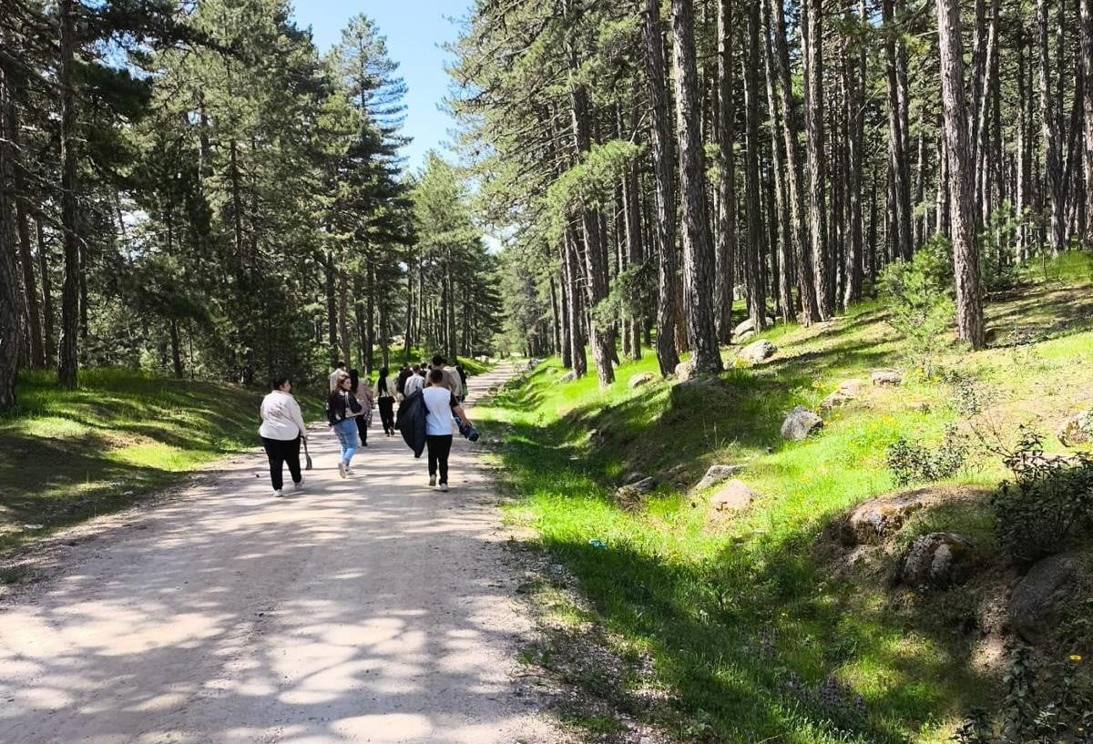 HİSARCIK’TA ÖZEL ÖĞRENCİLERİNDE KATILDIĞI DOĞA YÜRÜYÜŞÜ