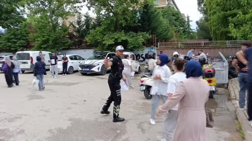 Hızır timleri öğrencilerin imdadına yetişti