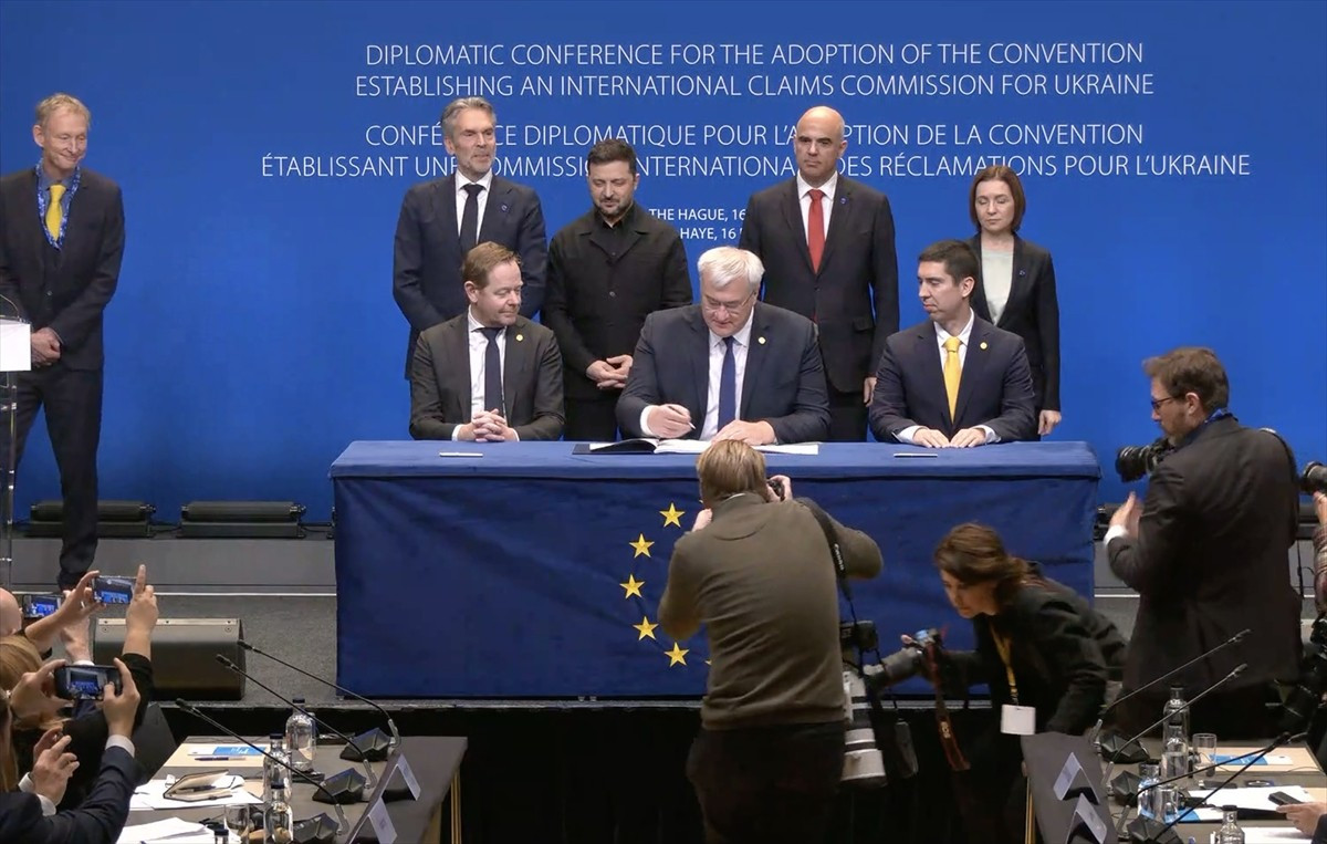 Hollanda ve Avrupa Konseyi'nin ev sahipliğinde Ukrayna'nın savaş zararları için "Uluslararası...