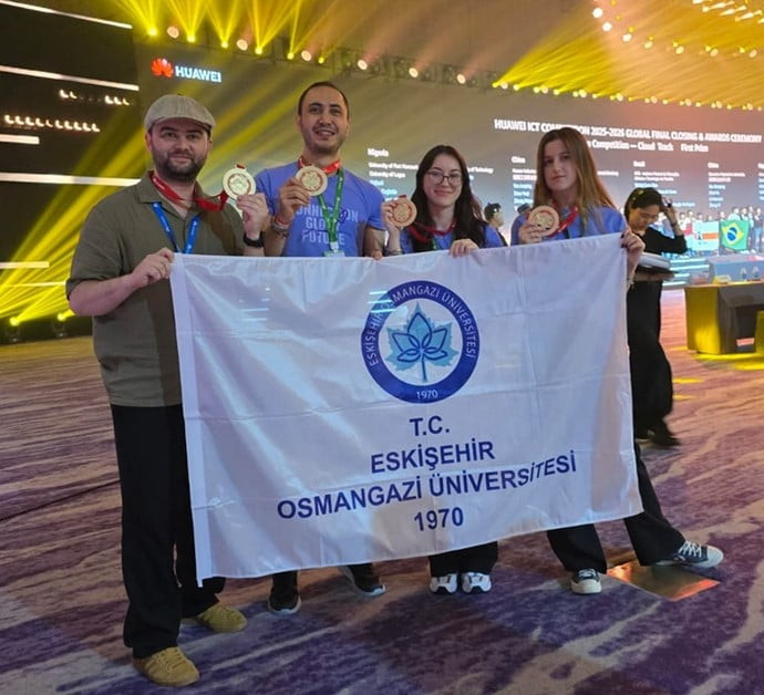 HUAWEİ ICT COMPETİTİON 2025-2026 GLOBAL FİNALİ’NDE ESOGÜ ÖĞRENCİ TAKIMI, CLOUD TRACK (BULUT...