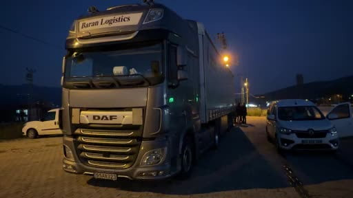 Hurma ve fıstık yağı yüklü tırda 18 kaçak göçmen yakalandı